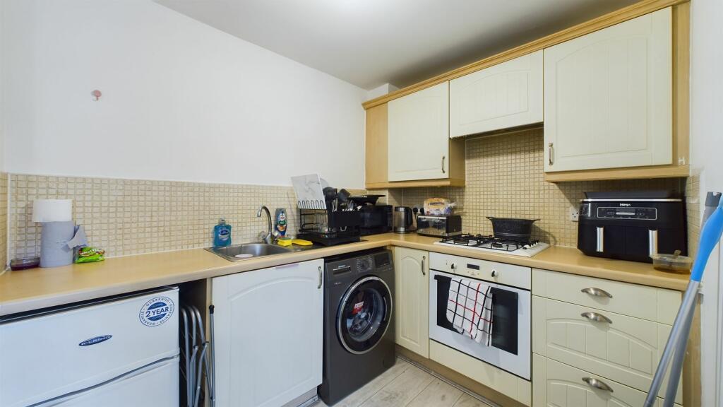 Additional image 4 of Chartwell Drive, Bradford, BD6