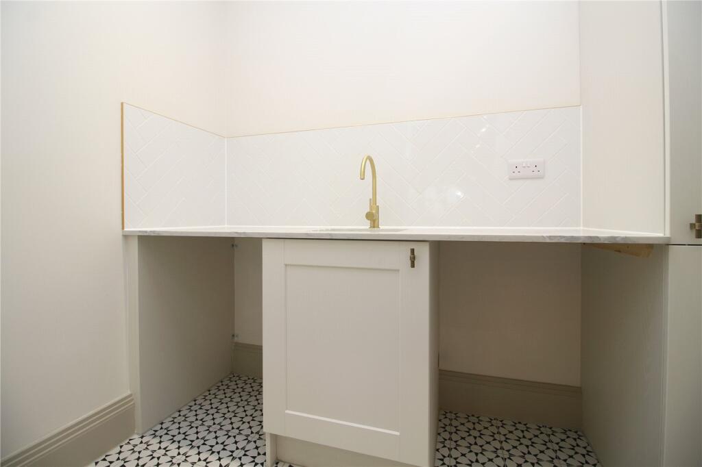 Additional image 12 of Chewton Farm Road, Highcliffe, Dorset, BH23