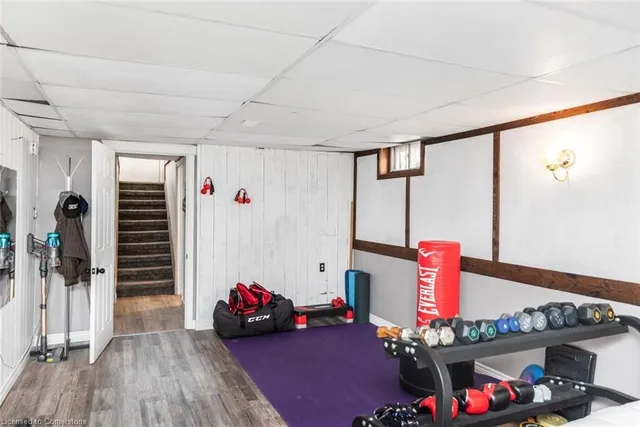 Additional image 35 of 41 Brentwood Dr