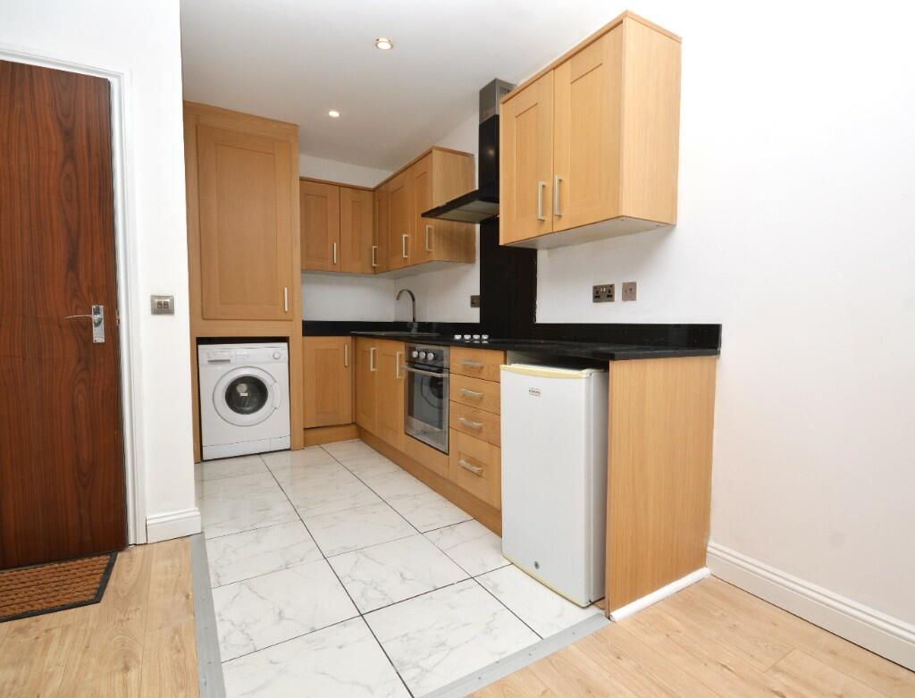 Additional image 4 of Near Town Centre Bournemouth