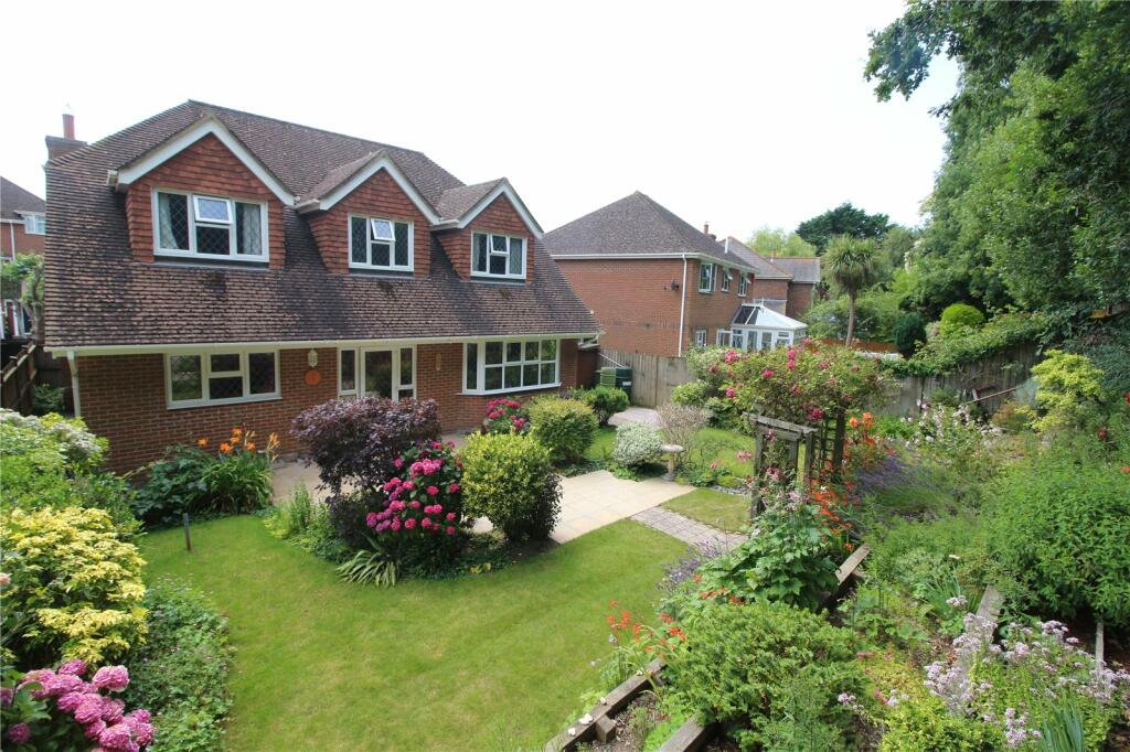 Additional image 12 of Willow Walk, Barton On Sea, Hampshire, BH25