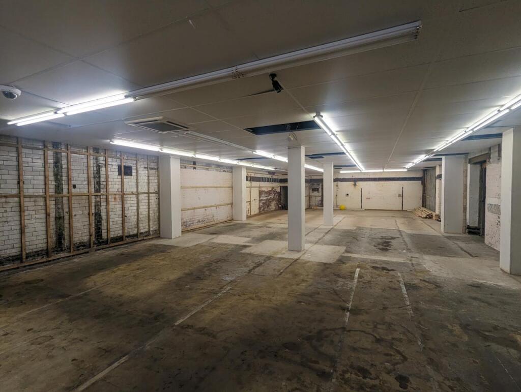 Additional image 4 of 10 Northgate, Cleckheaton, BD19 5AA