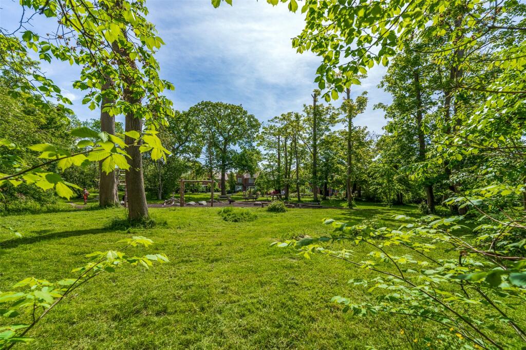 Additional image 8 of Skylark Rise, Goring-by-Sea, Worthing, West Sussex, BN12