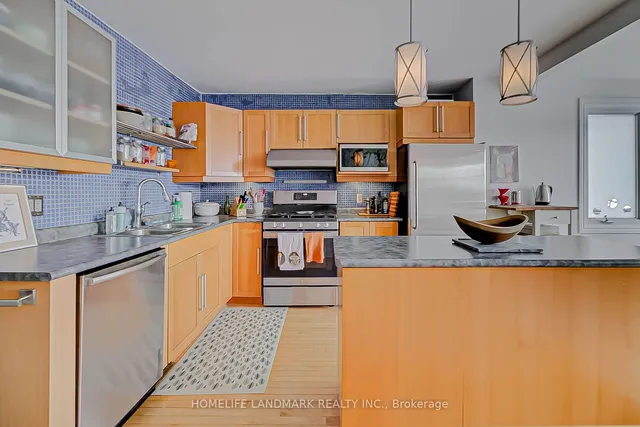 Additional image 10 of 251 Withrow Ave