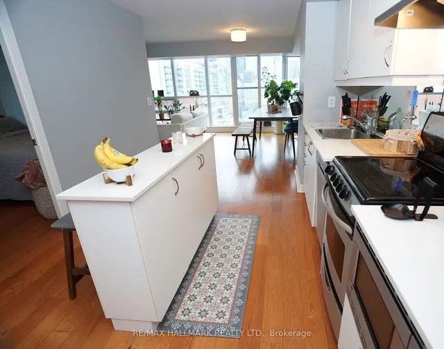 Additional image 6 of 320 Richmond St Unit 1207