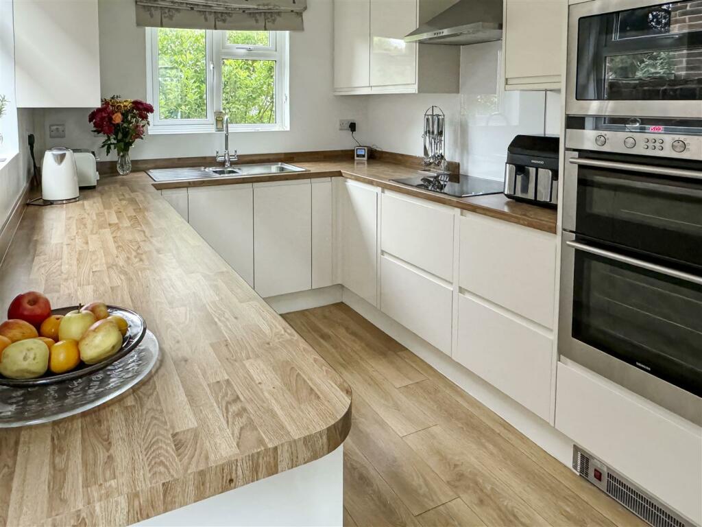 Additional image 23 of Meadow Way, Littlehampton