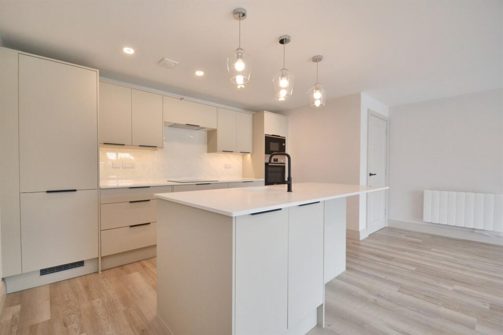 Additional image 17 of Broadstone