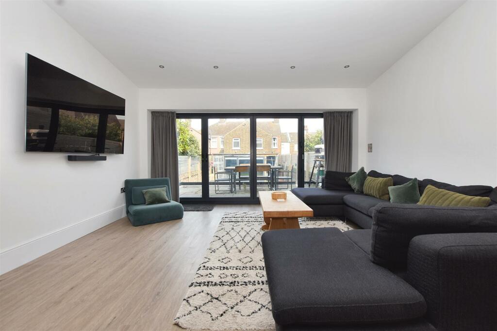 Additional image 19 of Cavendish Avenue, Eastbourne