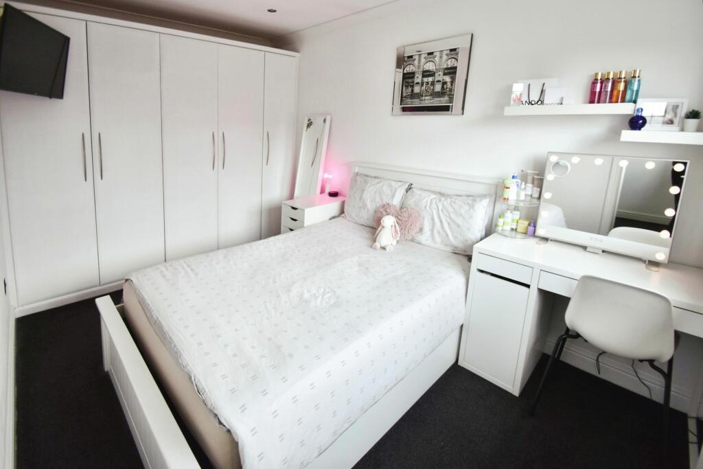 Additional image 35 of Castle Hey Close, Bury, BL9