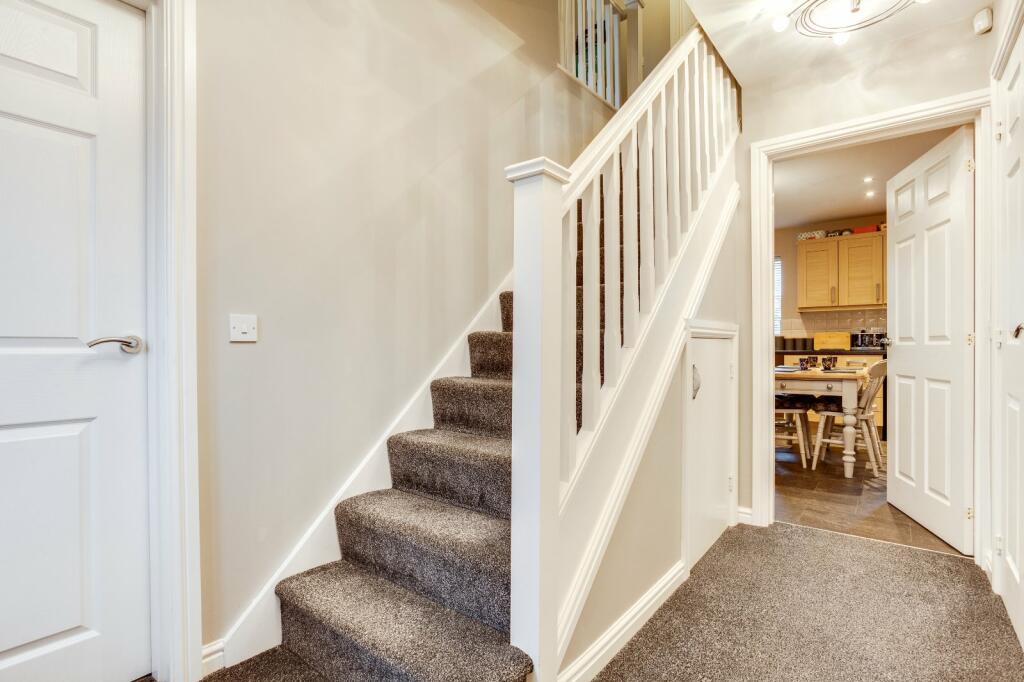 Additional image 6 of Hawthorn Lane, Cleckheaton, BD19