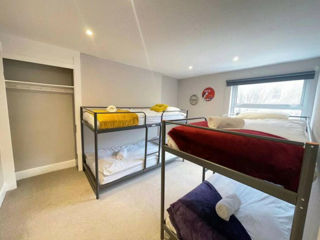 Additional image 5 of London road