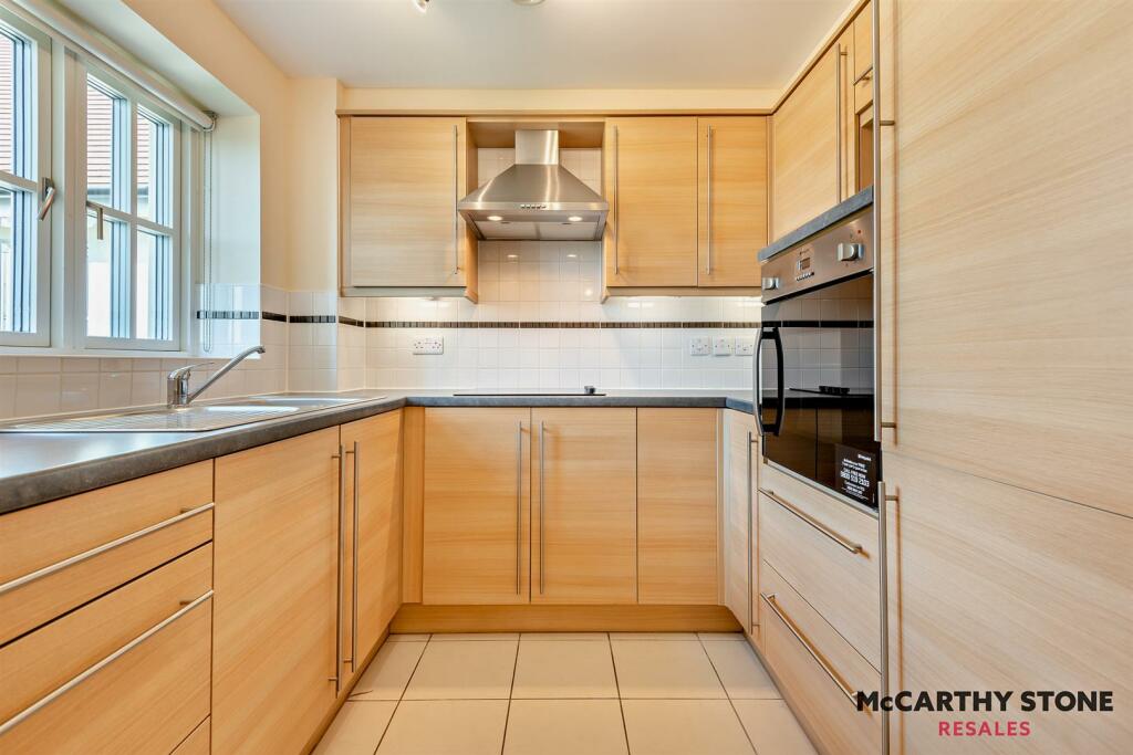 Additional image 4 of Cornmantle Court, Parsonage Barn Lane, Ringwood, Hampshire, BH24  1WJ