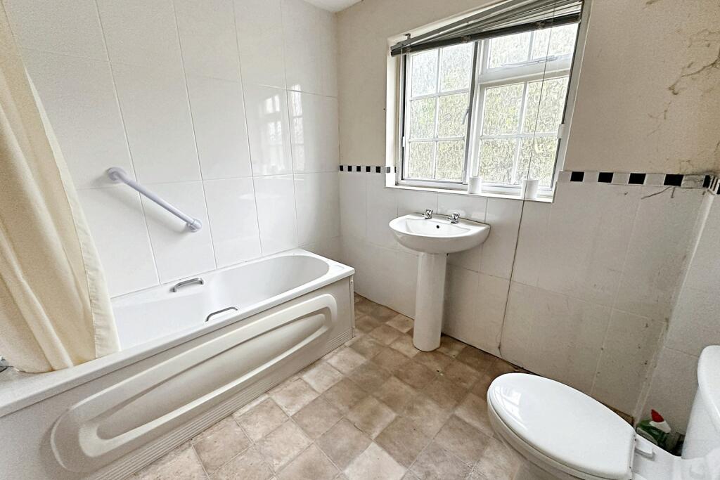 Additional image 13 of Queens Park