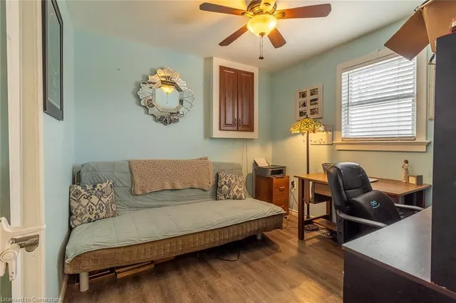 Additional image 10 of 2715 Upper James St