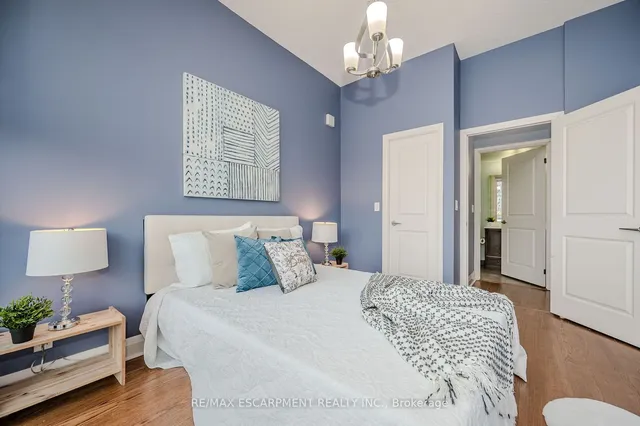 Additional image 10 of 1185 The Queensway Unit 112