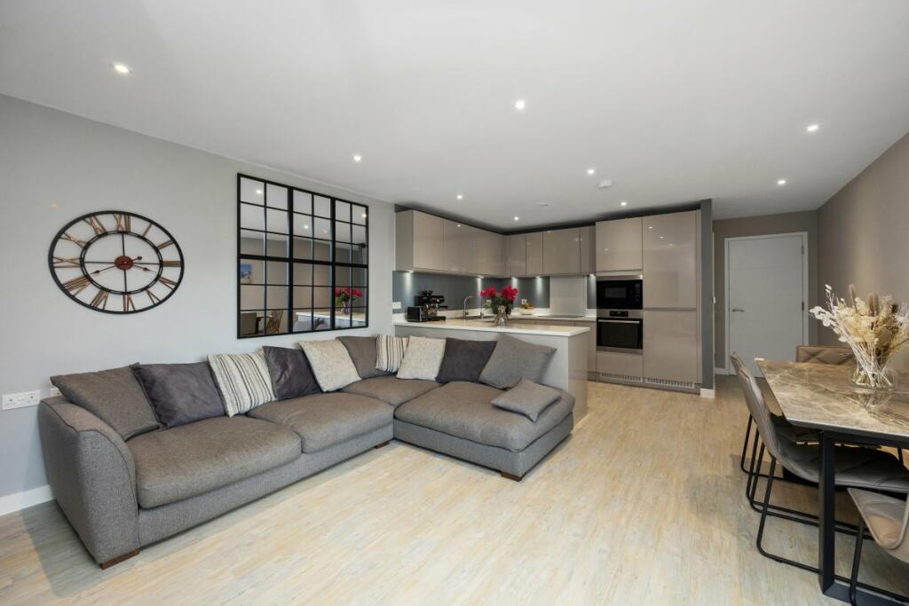 Additional image 4 of 2 Goldstone Lane, Hove