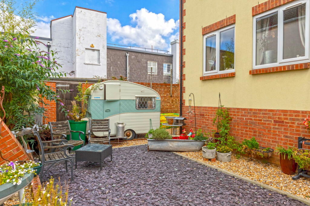 Additional image 29 of Pier Road, Littlehampton, West Sussex, BN17