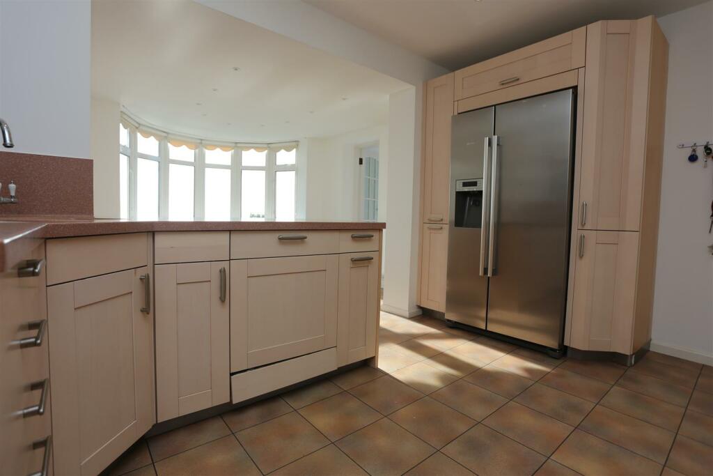 Additional image 14 of Crescent Drive South, Brighton