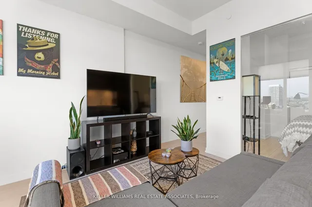 Additional image 6 of 270 Dufferin St Unit 919