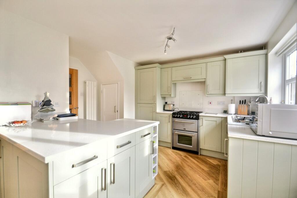 Additional image 4 of Broadstone