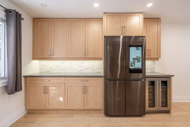 Additional image 11 of 158 Southpark Ave