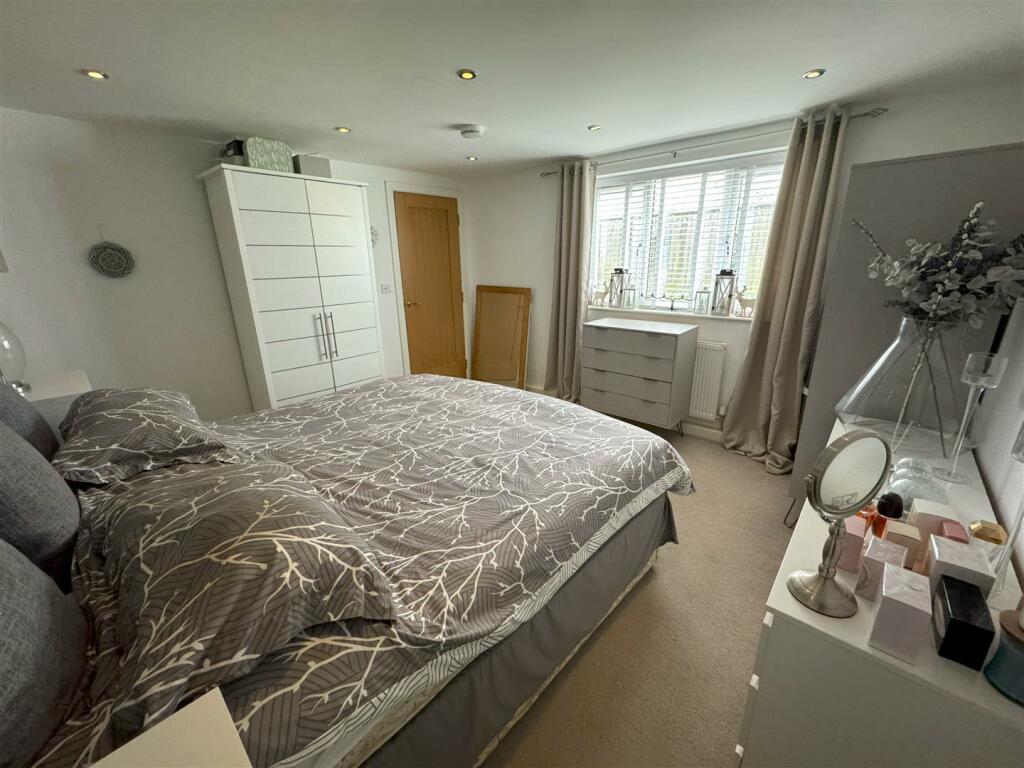 Additional image 7 of High Street, Littlehampton