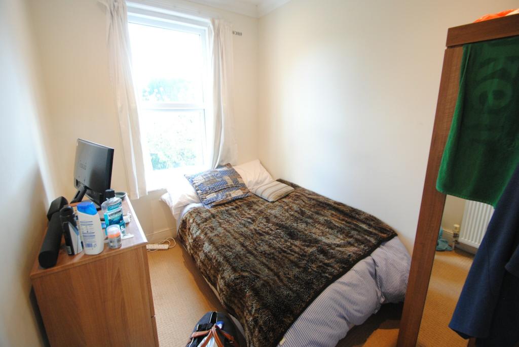 Additional image 4 of Student flat on Rushton Crescent