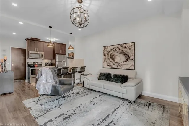 Additional image 6 of 118 King St Unit 1118