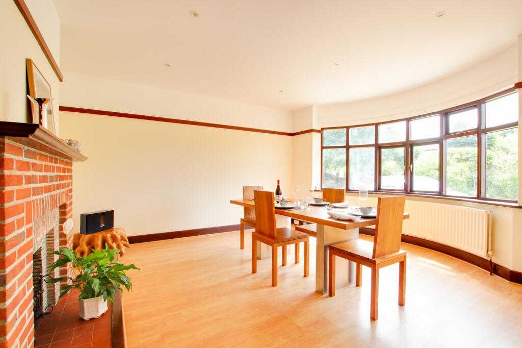 Additional image 6 of Chestnut Avenue, Barton on Sea, New Milton, BH25