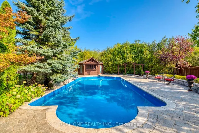 Additional image 35 of 1548 Pinery Cres