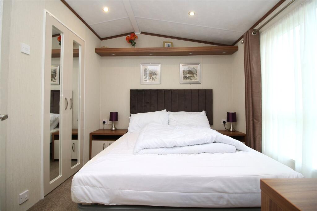 Additional image 4 of Chewton Sounds, Naish Estate, Barton On Sea, Hampshire, BH25