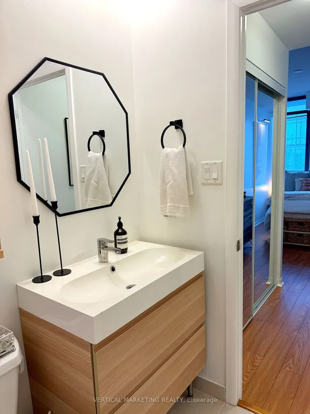 Additional image 10 of 38 Grenville St Unit 3101