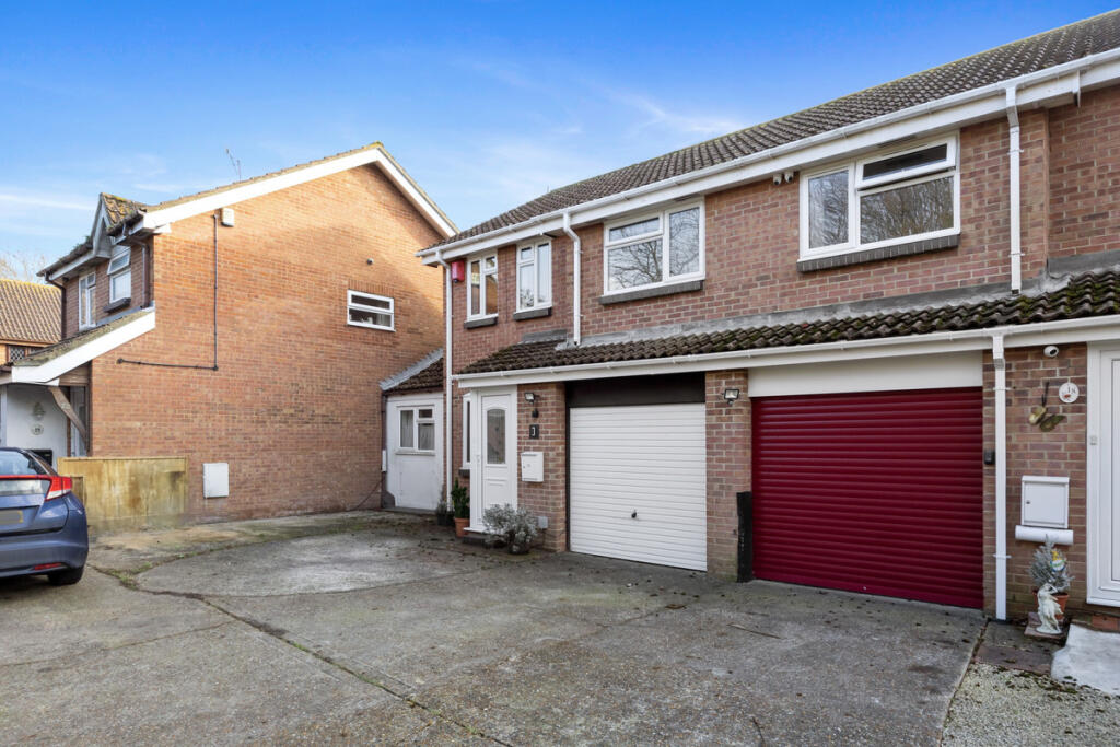 Additional image 16 of Carisbrooke Drive, Worthing, BN13