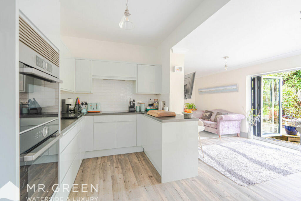 Additional image 13 of Carbery Avenue, Southbourne, Bournemouth, BH6 3LF