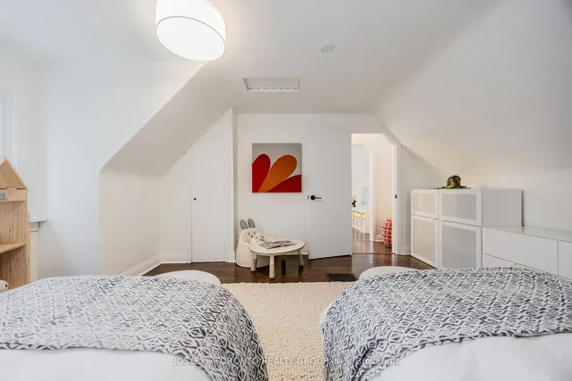 Additional image 30 of 328 Chisholm Ave