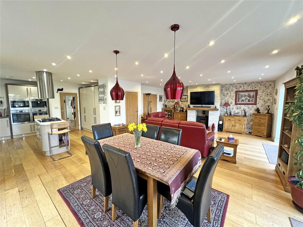 Additional image 7 of Beechwood Avenue, New Milton, Hampshire, BH25