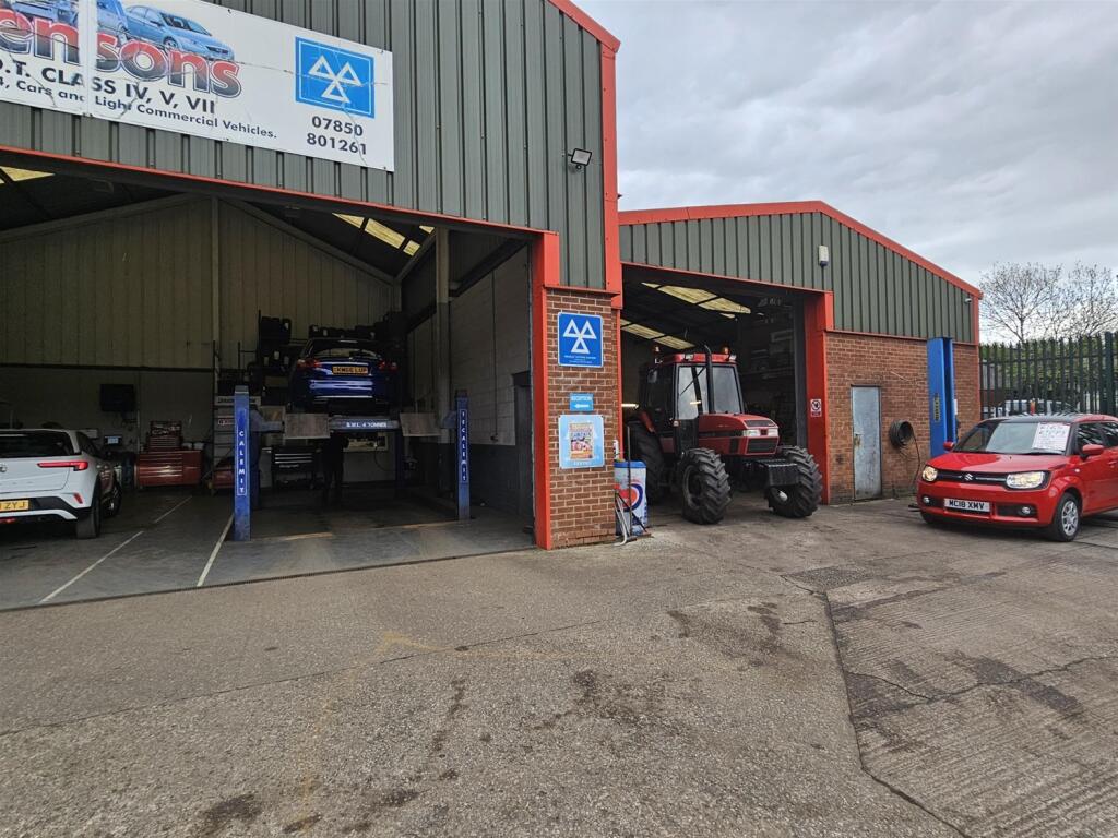 Additional image 7 of WELL ESTABLISHED FREEHOLD MOT AND SERVICE CENTRE - BOLTON, BL2 6BD, Bolton