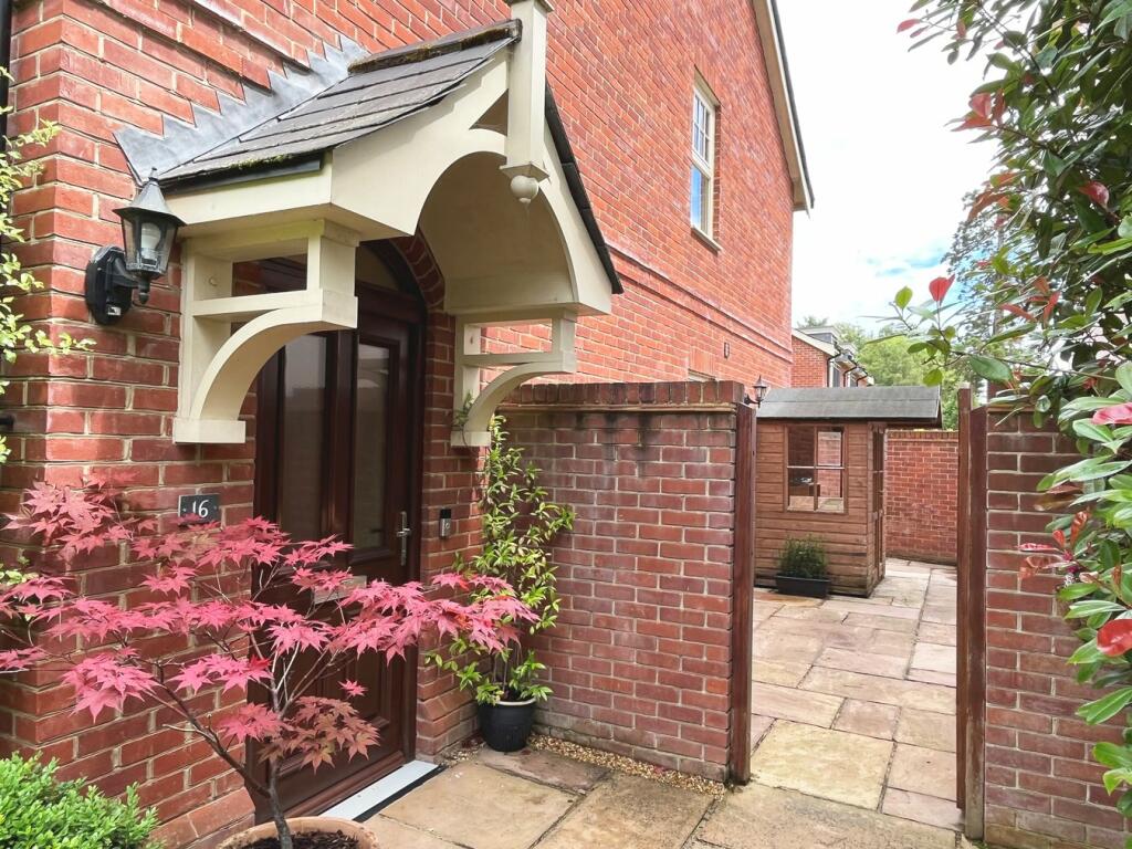 Additional image 7 of Homefield Close, Winkton, Christchurch, BH23