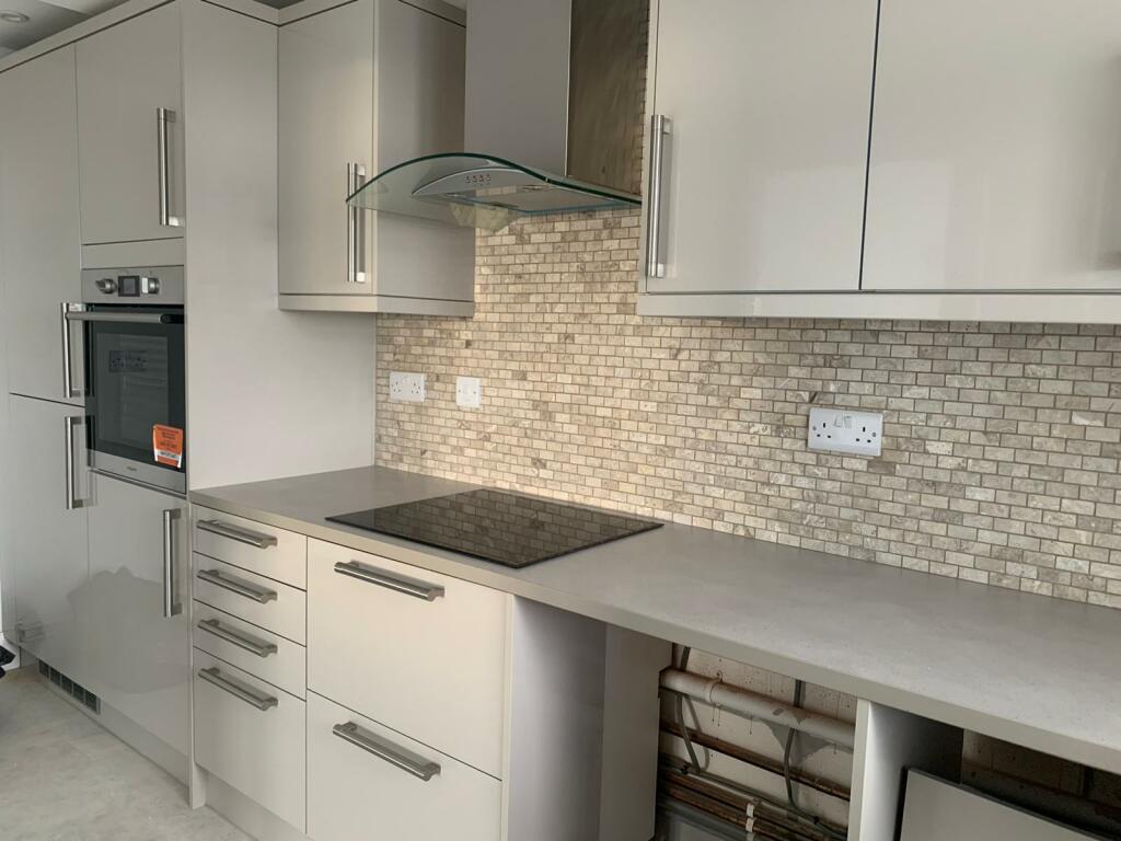 Additional image 5 of Sea Horse BN42 4AY