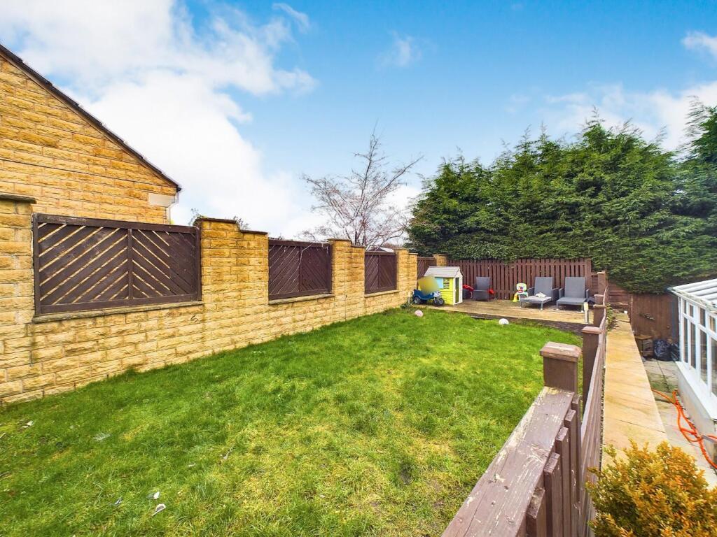 Additional image 19 of Agincourt Drive, Bingley