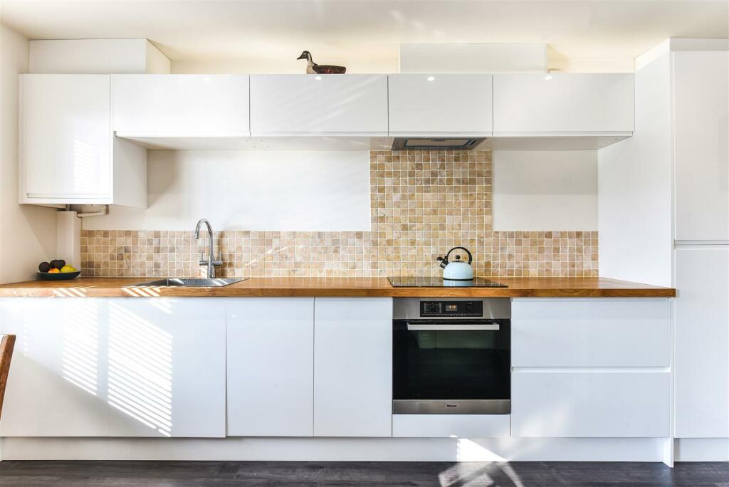 Additional image 5 of Surrey Street, Littlehampton