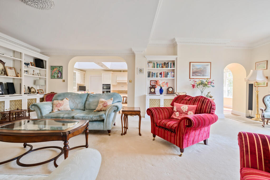 Additional image 6 of High Street, Steyning, BN44