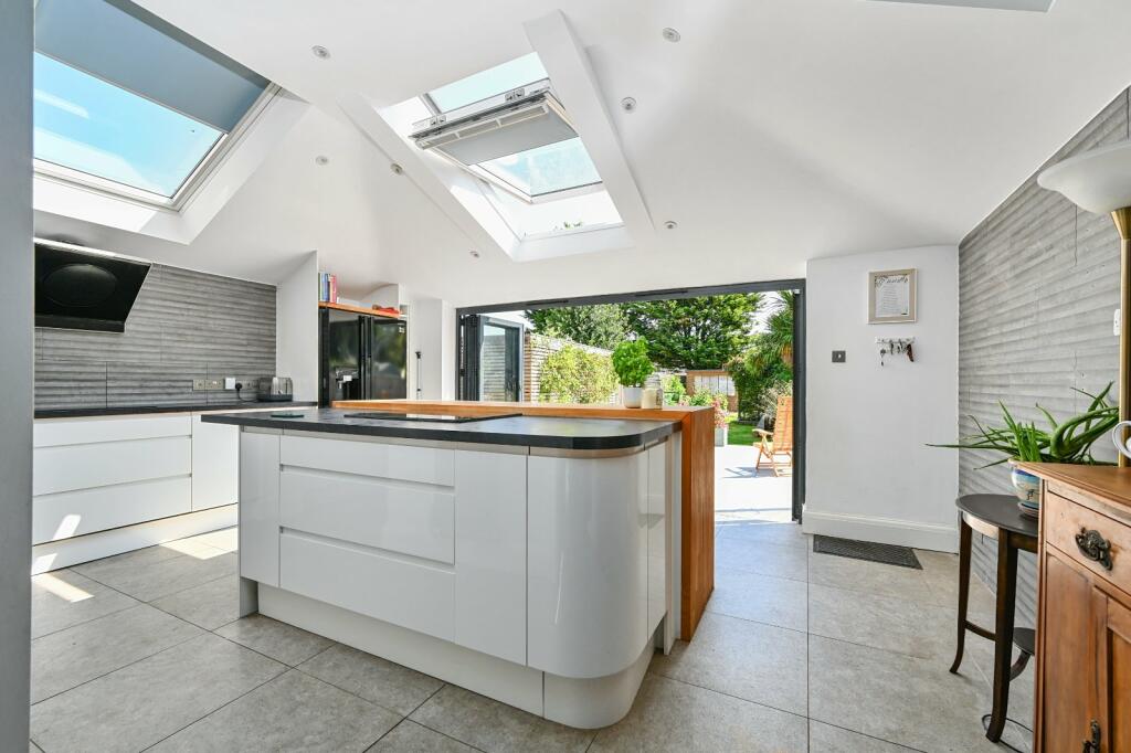 Additional image 2 of Wembley Avenue, Lancing, West Sussex, BN15