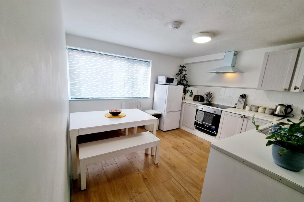 Additional image 3 of Old Tree Parade, Broad Street, BN25