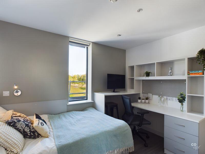 Additional image 2 of Holden Court- Large Studio