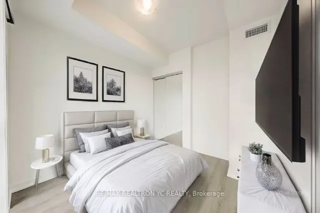 Additional image 2 of 1 Yorkville Ave Unit 3309