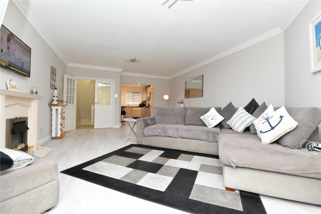 Additional image 18 of Barton Chase, First Marine Avenue, Barton on Sea, New Milton, BH25