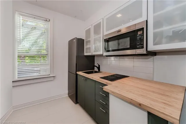 Additional image 28 of 111 Lancaster St