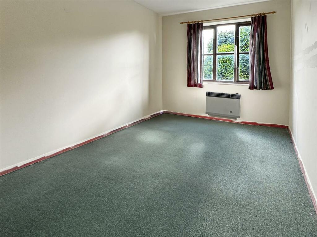 Additional image 4 of Sproule Close, Ford