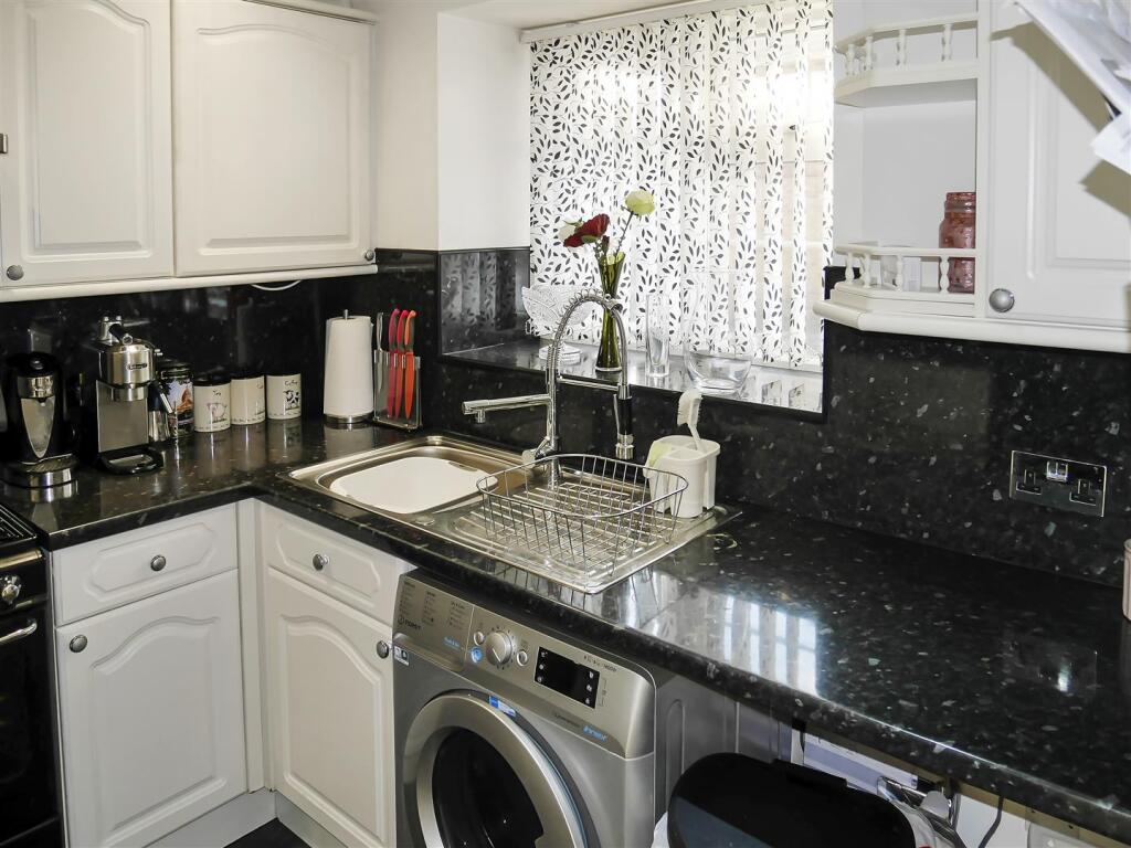 Additional image 4 of Derwent Close, Littlehampton